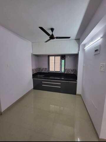 Furnished Amenities in 1 BHK Apartment at Goregaon West – for Rent