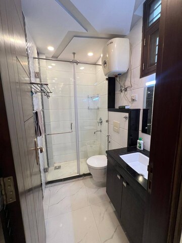 Bathroom in 3 BHK Apartment at ATS Triumph, Sector 104 – for Rent