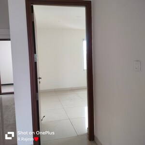Room in 3 BHK Apartment at Kondapur – for Sale