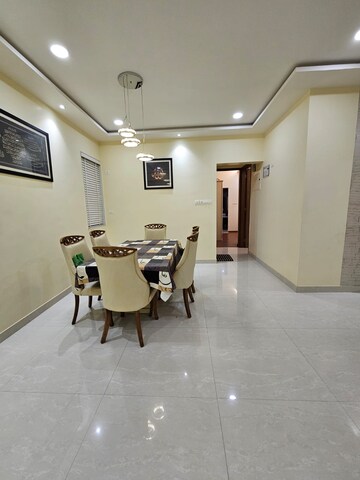 Team Area in 2 BHK Apartment at Oberoi Realty Park View, Kandivali East – for Rent