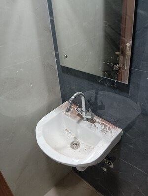 Attached Bathroom in 1 RK Builder Floor at Maidan Garhi – for Sale