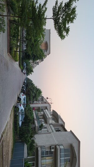 3 BHK Builder Floor – Exterior View View at BPTP Amstoria, Sector 102 - for Sale