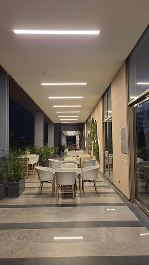 Building Lobby in 3 BHK Builder Floor at BPTP Amstoria, Sector 102 – for Sale