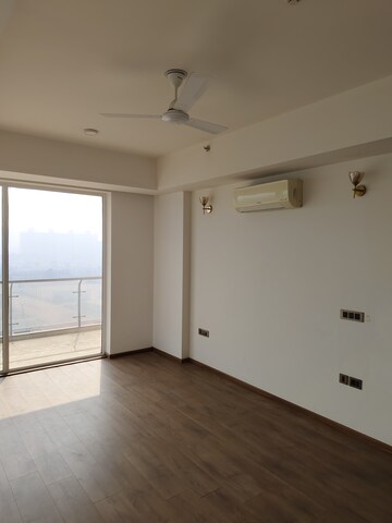 Room in 3 BHK Apartment at M3M Skywalk, Sector 74 – for Sale