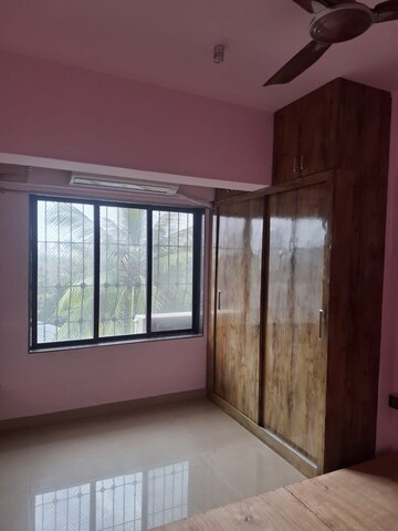 Room in 2 BHK Apartment at Sumangal CHS Sion, Sion – for Rent