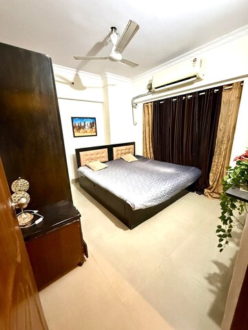 Living Room in 2 BHK Apartment at Andheri West – for Rent
