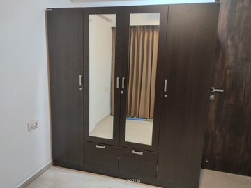 Bedroom in 2.5 BHK Apartment at Platinum Life, Andheri West – for Rent