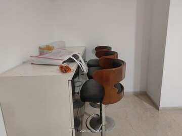 Study Room in 2.5 BHK Apartment at Platinum Life, Andheri West – for Rent