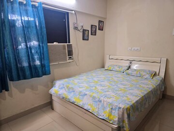 Bedroom in 2 BHK Apartment at Andheri West – for Rent