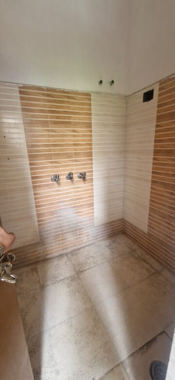 Room in 2 BHK Independent House at Sector 7 – for Rent