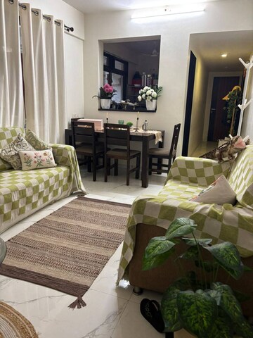 Bedroom in 3 BHK Apartment at Andheri West – for Rent