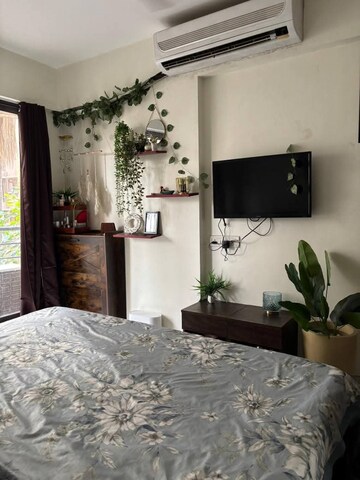 Bedroom in 3 BHK Apartment at Andheri West – for Rent
