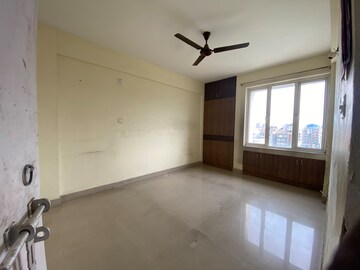 Room in 3 BHK Apartment at Bengal Dcl Sampoorna, Rajarhat – for Rent
