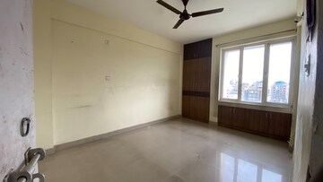 Room in 3 BHK Apartment at Bengal Dcl Sampoorna, Rajarhat – for Rent