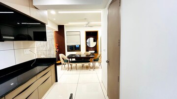 Team Area in 3 BHK Apartment at Andheri West – for Rent