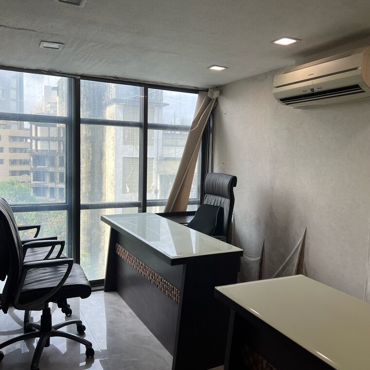 Team Area, neo-corporate-plaza Commercial Office Space 588 Sq.Ft. In Kanch Pada Mumbai 9130322