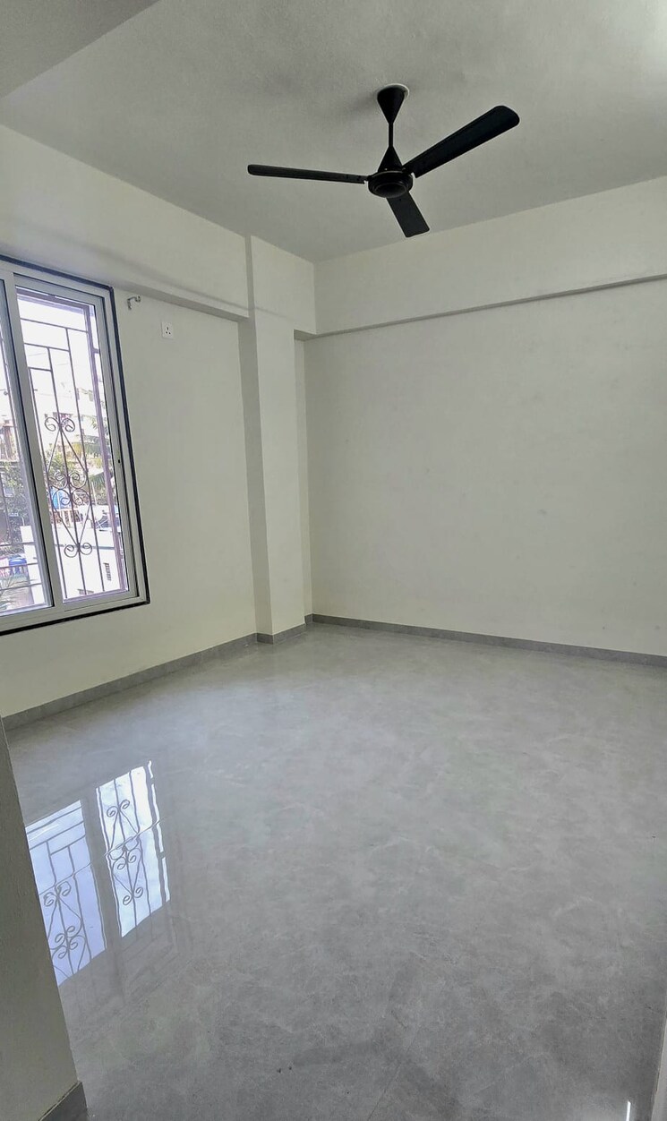 Room, vadhu budruk 3 Bedroom 1100 Sq.Ft. Apartment In Vadhu Budruk Pune 9130338