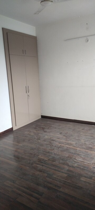 Room in 3 BHK Apartment at AC Tower, Sector 84 – for Rent