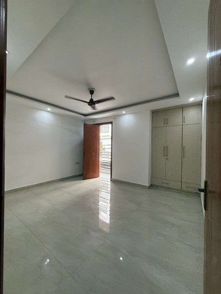 Room, vasant kunj enclave 4 Bedroom 2000 Sq.Ft. Builder Floor In Vasant Kunj Enclave Delhi 9130353