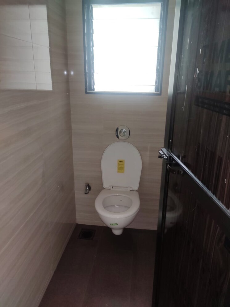 Bathroom, krishna-nagari-chs 1 Bedroom 650 Sq.Ft. Apartment In Kalyan West Thane 9130380
