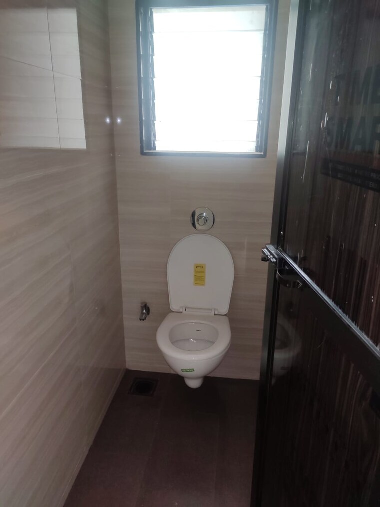Bathroom, krishna-nagari-chs 1 Bedroom 650 Sq.Ft. Apartment In Kalyan West Thane 9130380