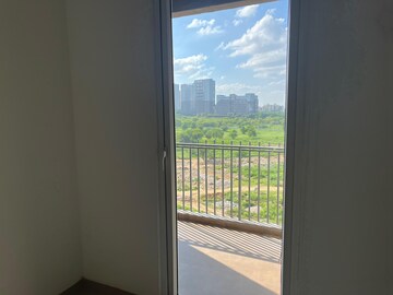 Balcony in 3 BHK Builder Floor at Smart World Orchard, Sector 61 – for Rent
