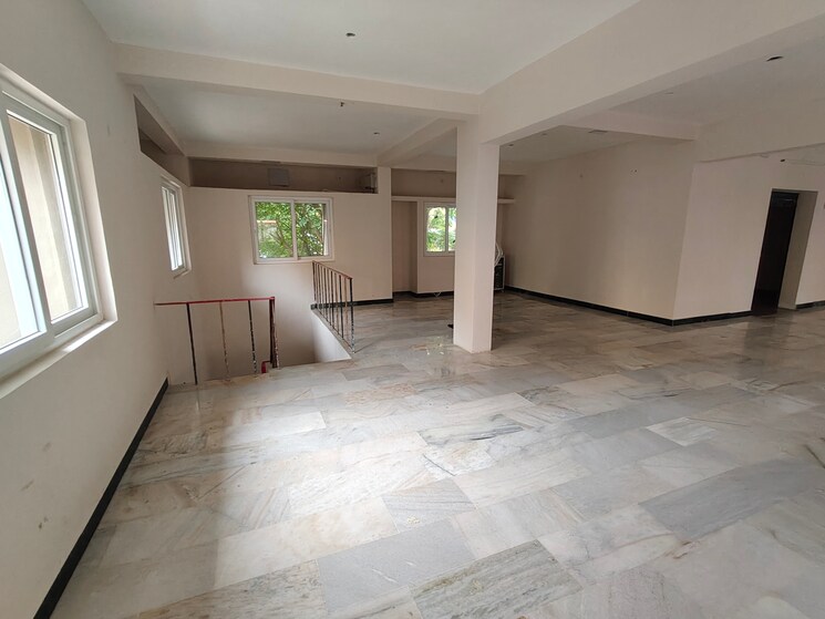 Room, thyagaraya nagar Commercial Office Space in IT/SEZ 3200 Sq.Ft. In Thyagaraya Nagar Chennai 9130502