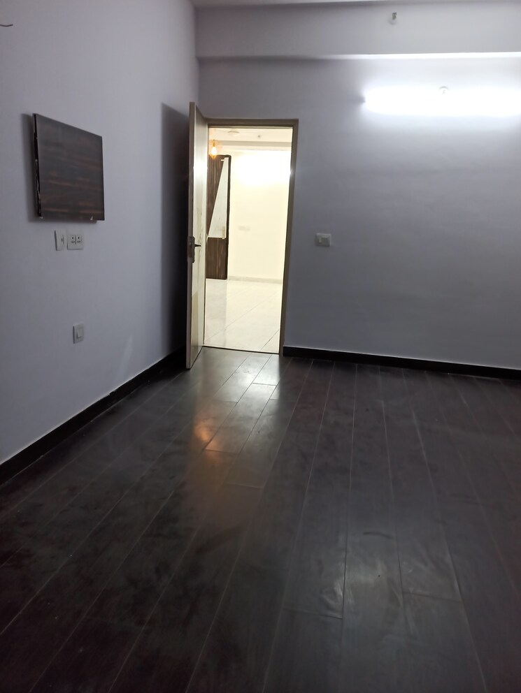 Master Bedroom, ajnara-ambrosia 2.5 Bedroom 1255 Sq.Ft. Apartment In Sector 118 Noida 9130512