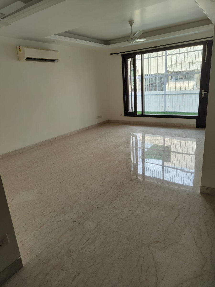 3 BHK + Servant Room Builder Floor For Rent in Aarone Boutique Residential Apartments K-47