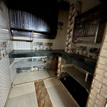 Kitchen in 1 BHK Builder Floor at Kotla Mubarakpur – for Rent