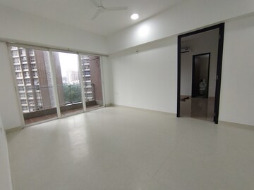 Room in 3 BHK Apartment at Runwal Forests, Kanjurmarg West – for Rent