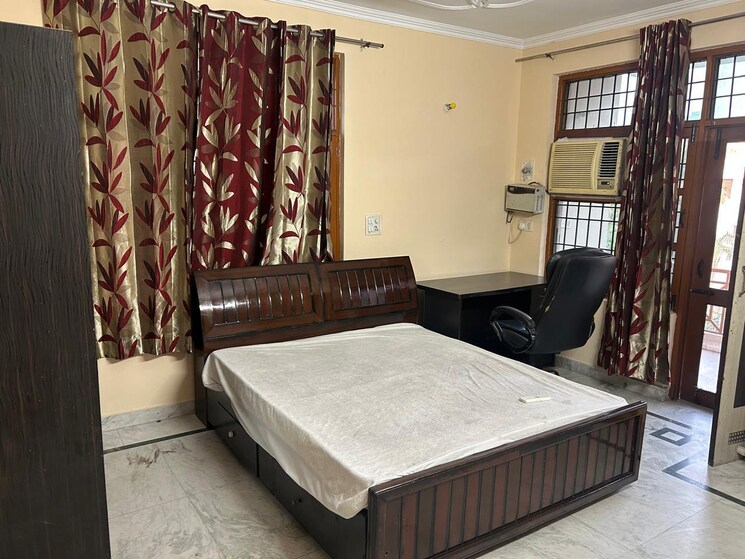 Bedroom, sector 52 2 Bedroom 1374 Sq.Ft. Builder Floor In Sector 52 Gurgaon 9130665