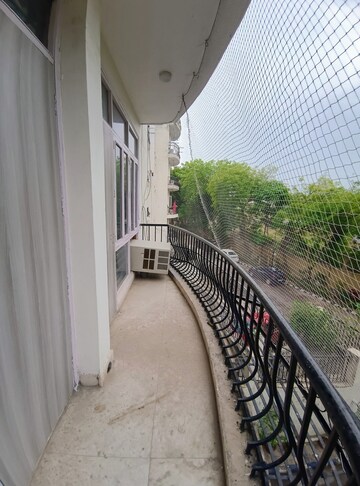 Balcony in 2 BHK Builder Floor at Sector 38 – for Rent