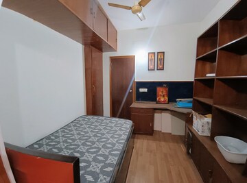 Bedroom in 2 BHK Builder Floor at Sector 38 – for Rent