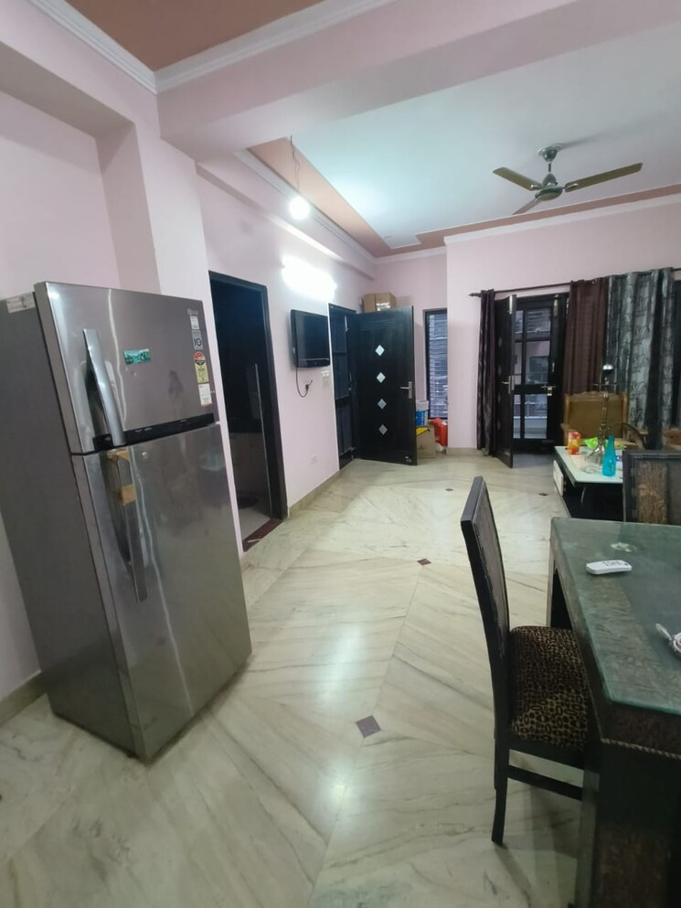  Parking, sector 40 2 Bedroom 1297 Sq.Ft. Builder Floor In Sector 40 Gurgaon 9130694