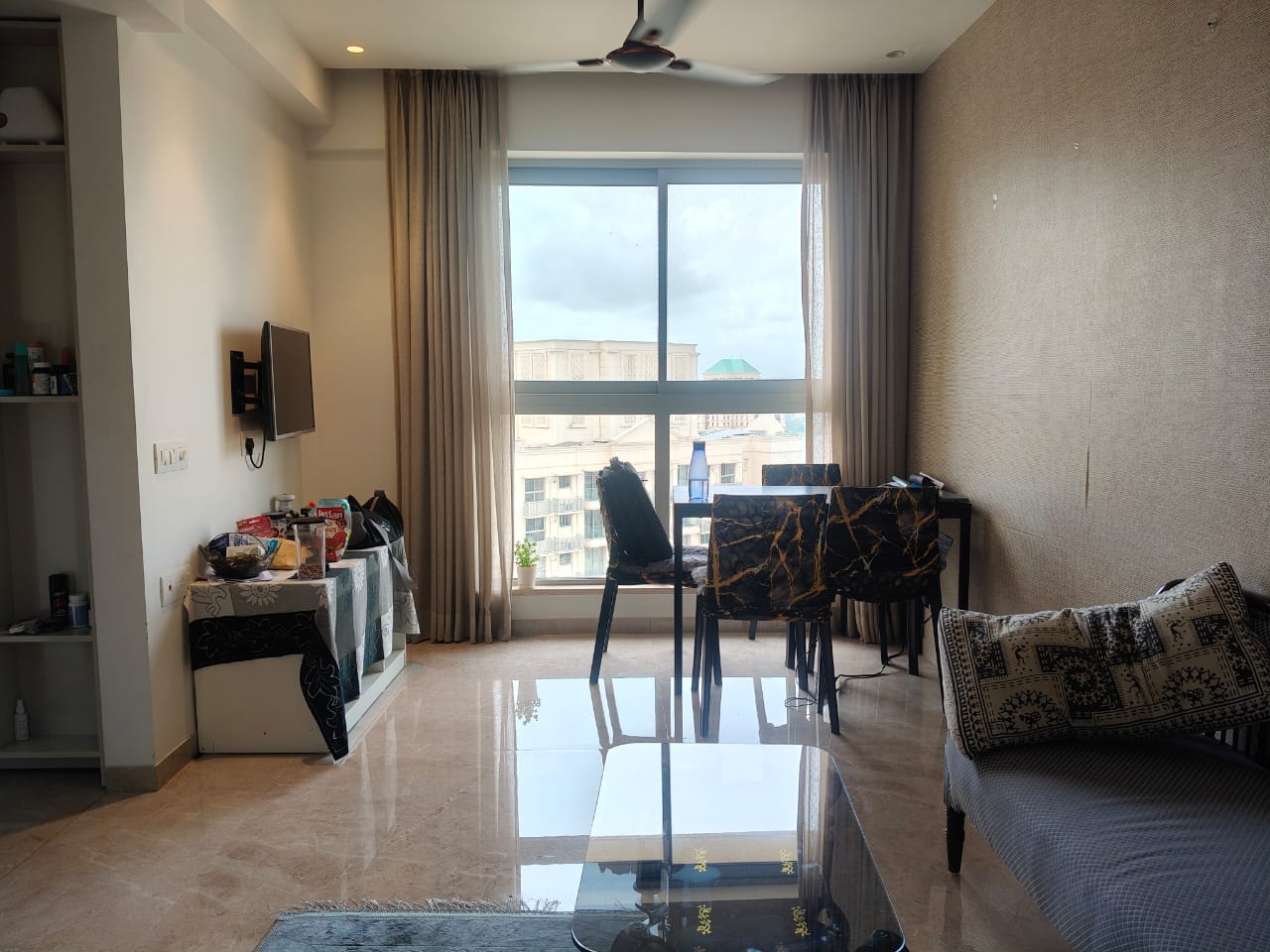 1 BHK Apartment For Rent in Hiranandani Regent Hill