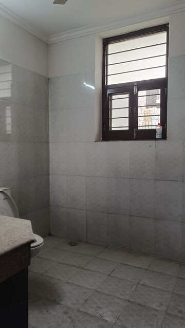 Bathroom in 3 BHK Builder Floor at Sector 46 – for Rent