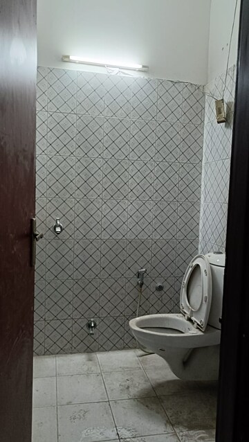 Bathroom in 3 BHK Builder Floor at Sector 46 – for Rent