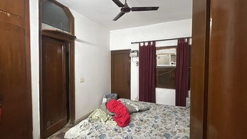 Bedroom in 2 BHK Builder Floor at Lajpat Nagar ii – for Rent