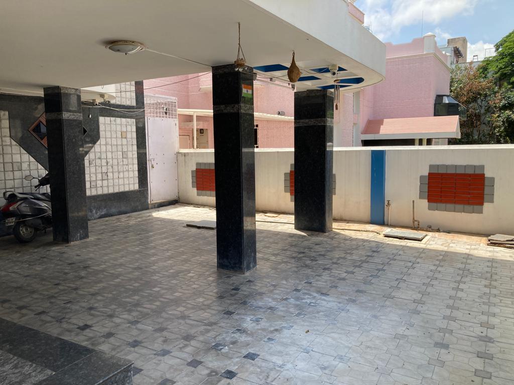 6+ BHK + Pooja Room,Study Room Villa For Sale in Falcon Vision Estate Agen