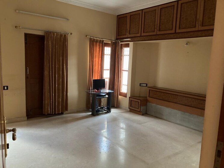 Living Room, rt nagar 6+ Bedroom 8400 Sq.Ft. Villa In Rt Nagar Bangalore 9130757