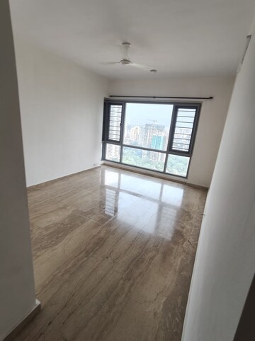 Room in 3 BHK Apartment at Imperial Heights Goregaon West, Goregaon West – for Rent