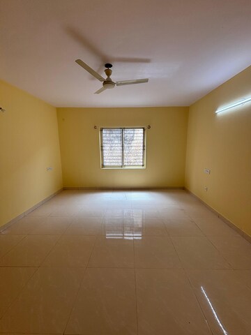 Room in 2 BHK Builder Floor at Prabhu Kunj Indiranagar, Indiranagar – for Rent