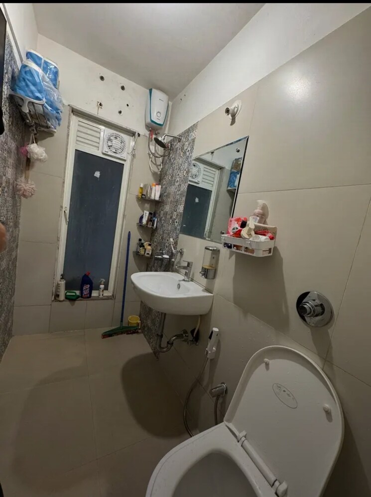 Team Area, satra-one 1 Bedroom 720 Sq.Ft. Apartment In Goregaon West Mumbai 9130787