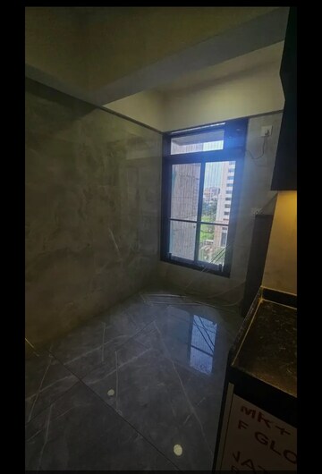 Room in 2.5 BHK Apartment at Bharat Arize, Goregaon West – for Rent