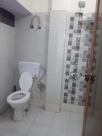Bathroom in 1 BHK Apartment at Sarita Vihar – for Rent