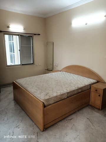 Bedroom in 3 BHK Apartment at Madhapur – for Rent