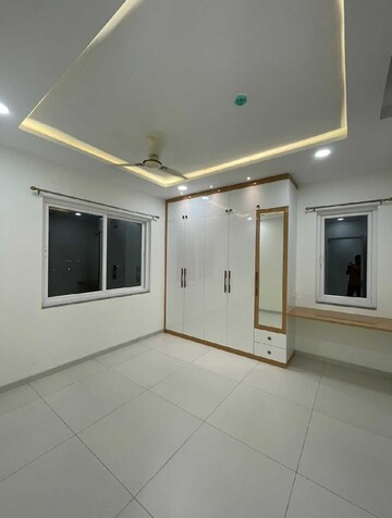 Room in 3 BHK Apartment at Jayabheri The Nirvana, Gopanpally – for Rent