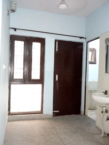 Room in 1 BHK Apartment at Jasola – for Rent