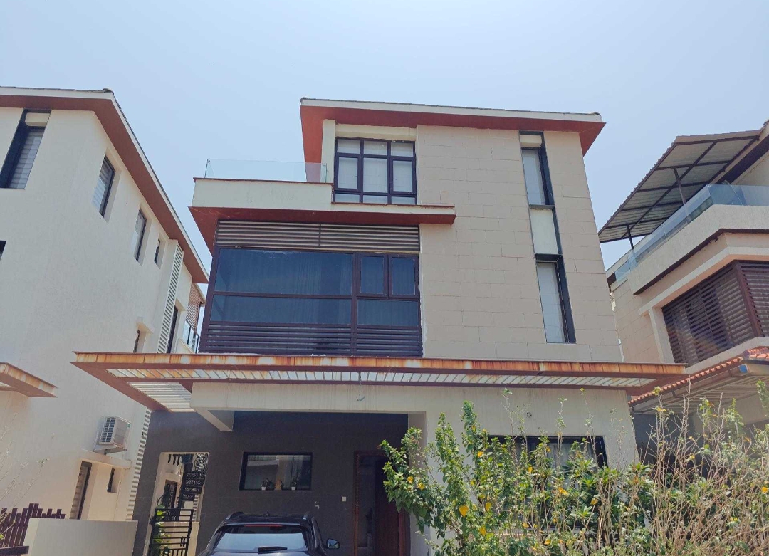 4 BHK + Pooja Room 3150 Sq.Ft. Villa in Mantri Group Mantri Euphoria